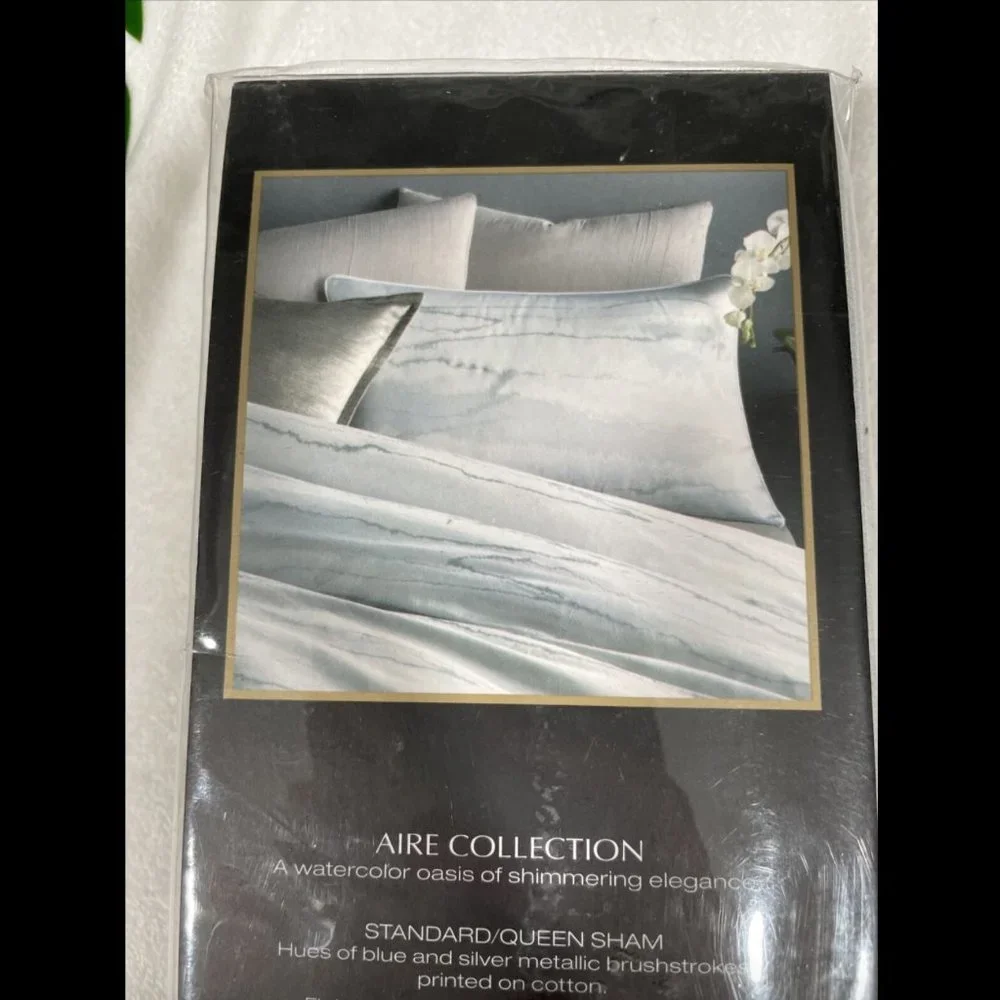 NIB Donna Karan Collection [ 1‎ ] Standard / Queen Aire Pillow Sham